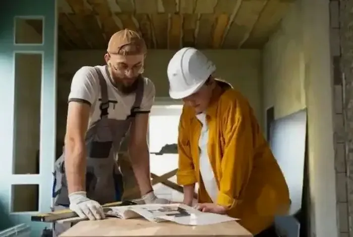 Elektryk przy pracy — bruzdy